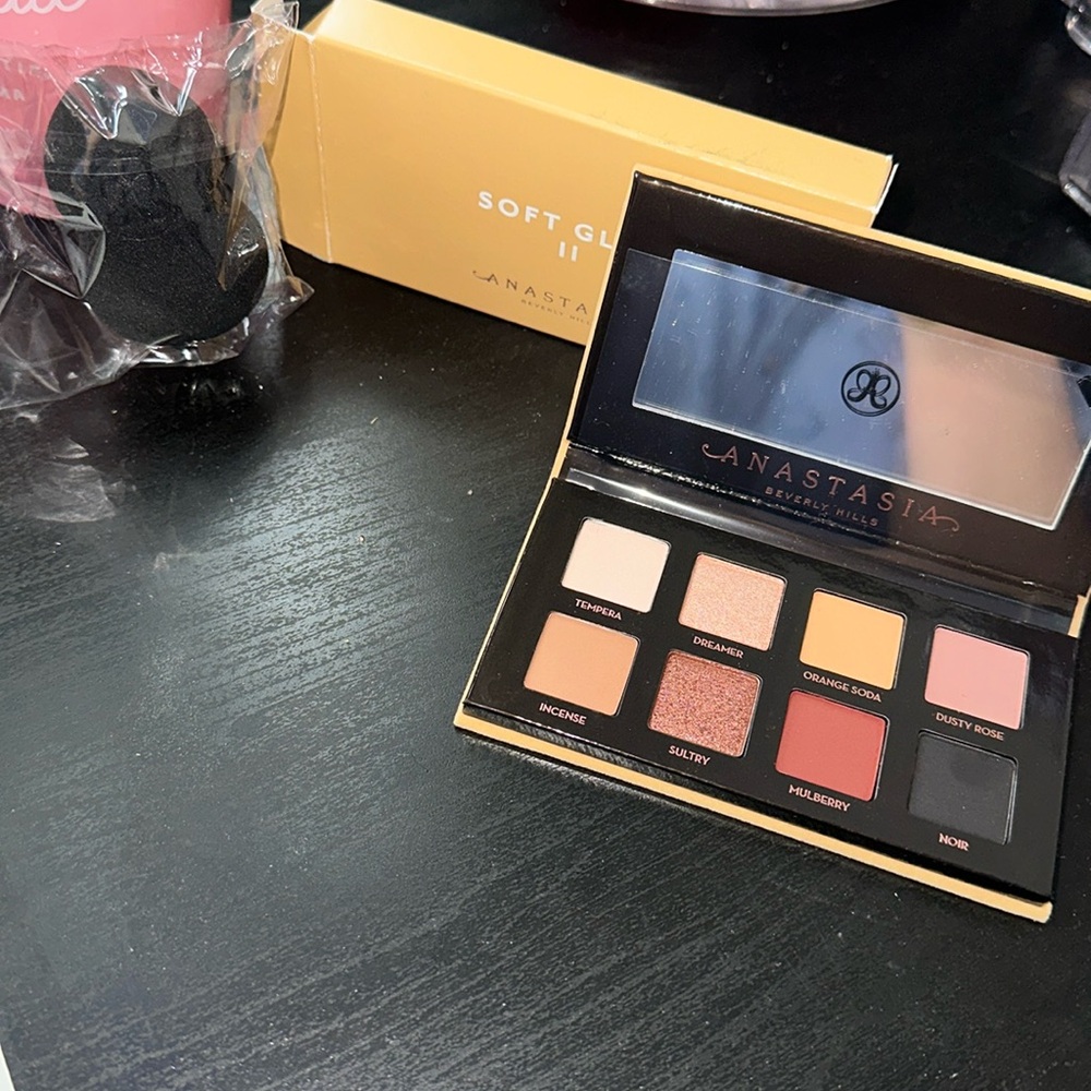 Anastasia Beverly Hills Bundle